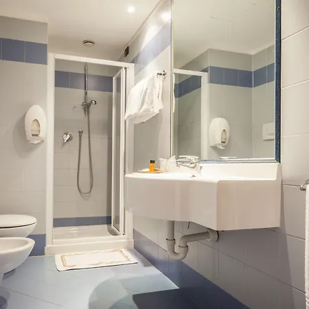 Hotel Donizetti 3*