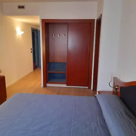 Hotel Donizetti Lallio