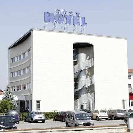 Hotel Donizetti